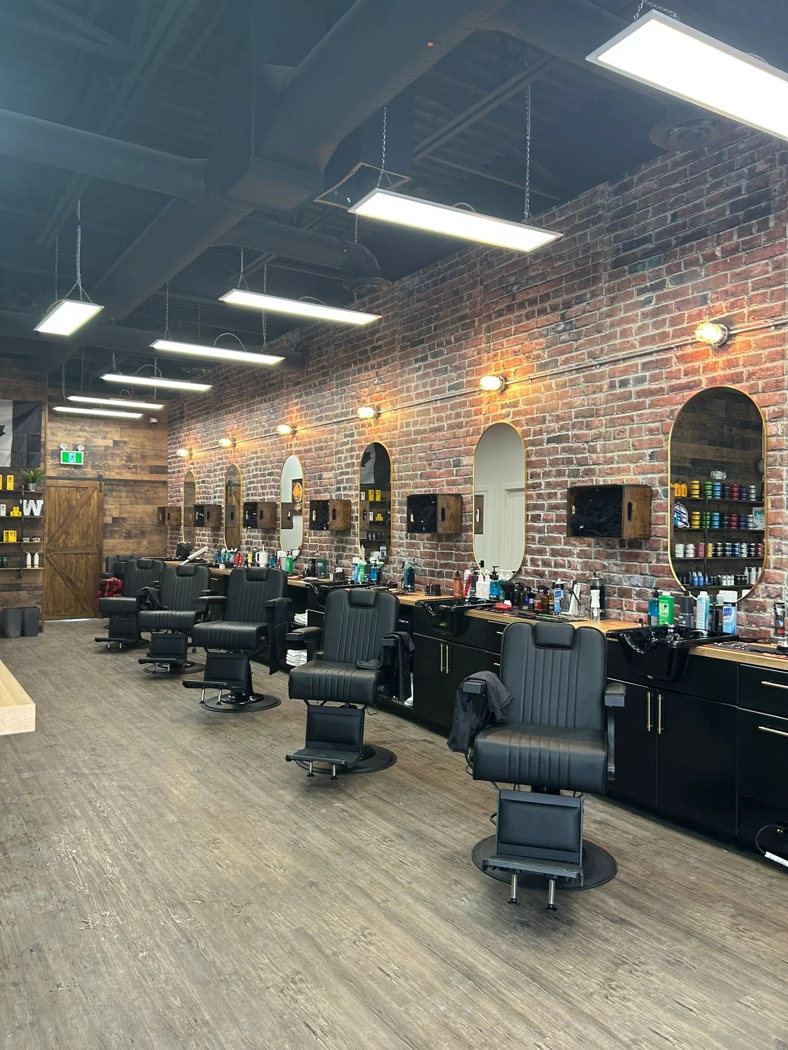 Mr. Barber interior